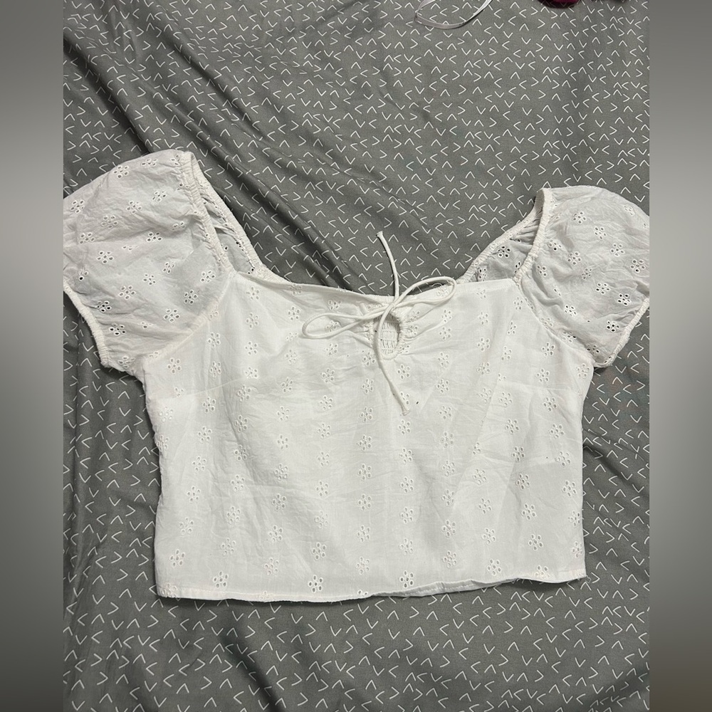 White Hollister top size large